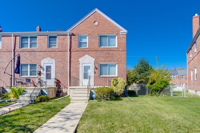 property at 5570 Channing Rd