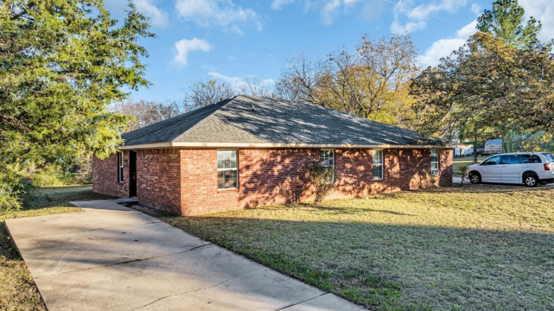 1010 Carter St SE in Ardmore, OK - Building Photo