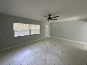 873 Nixon Ln in Port Orange, FL - Building Photo - Building Photo