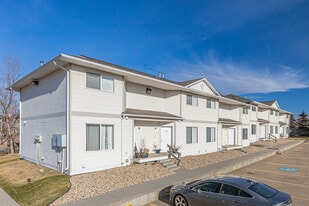 Kensington Estates in Sherwood Park, AB - Building Photo