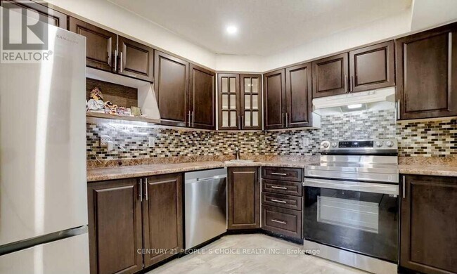 41 Markbrook Ln in Toronto, ON - Building Photo - Building Photo