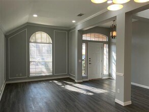 429 Crestview Point Dr in Lewisville, TX - Building Photo - Building Photo