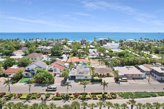 2716 N Ocean Blvd in Fort Lauderdale, FL - Building Photo - Building Photo