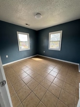 294 W Wood St in Spartanburg, SC - Foto de edificio - Building Photo