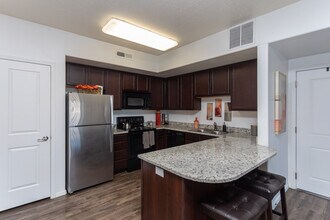 Triton Terrace in Draper, UT - Foto de edificio - Interior Photo