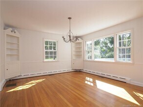 4 Stanton Rd in Darien, CT - Building Photo - Building Photo