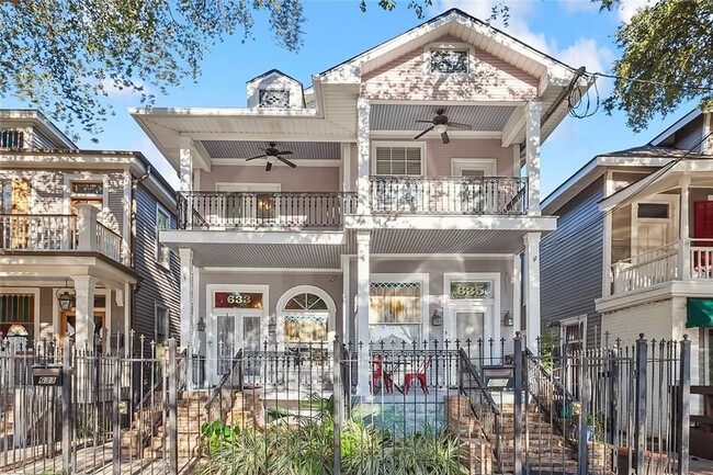 property at 635 N Carrollton Ave