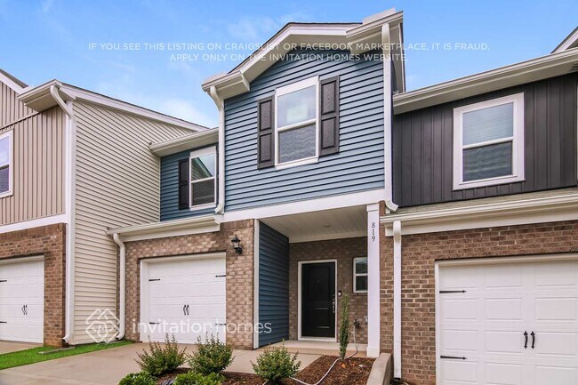 819 Holiday Pk Ln in Knightdale, NC - Building Photo - Building Photo