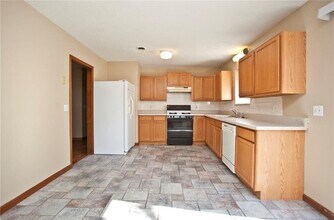 311 Willow Ave in Farmington, AR - Building Photo - Building Photo