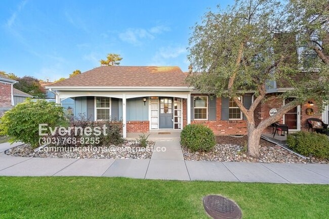 property at 2528 E Geddes Pl