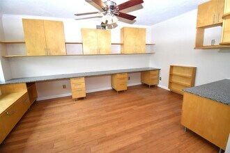 1864 Dolphin Dr in Seabrook, TX - Building Photo - Building Photo