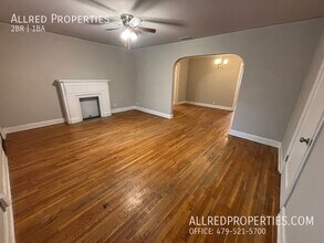 129 Boles St in Fayetteville, AR - Building Photo - Building Photo