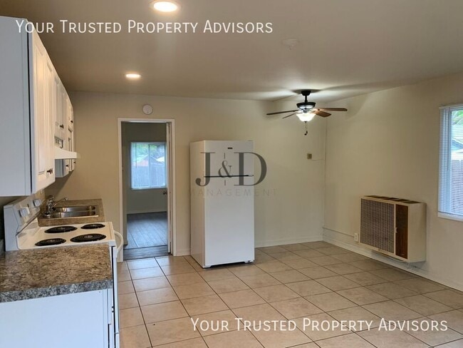 8770 Lamar St in Spring Valley, CA - Building Photo - Building Photo