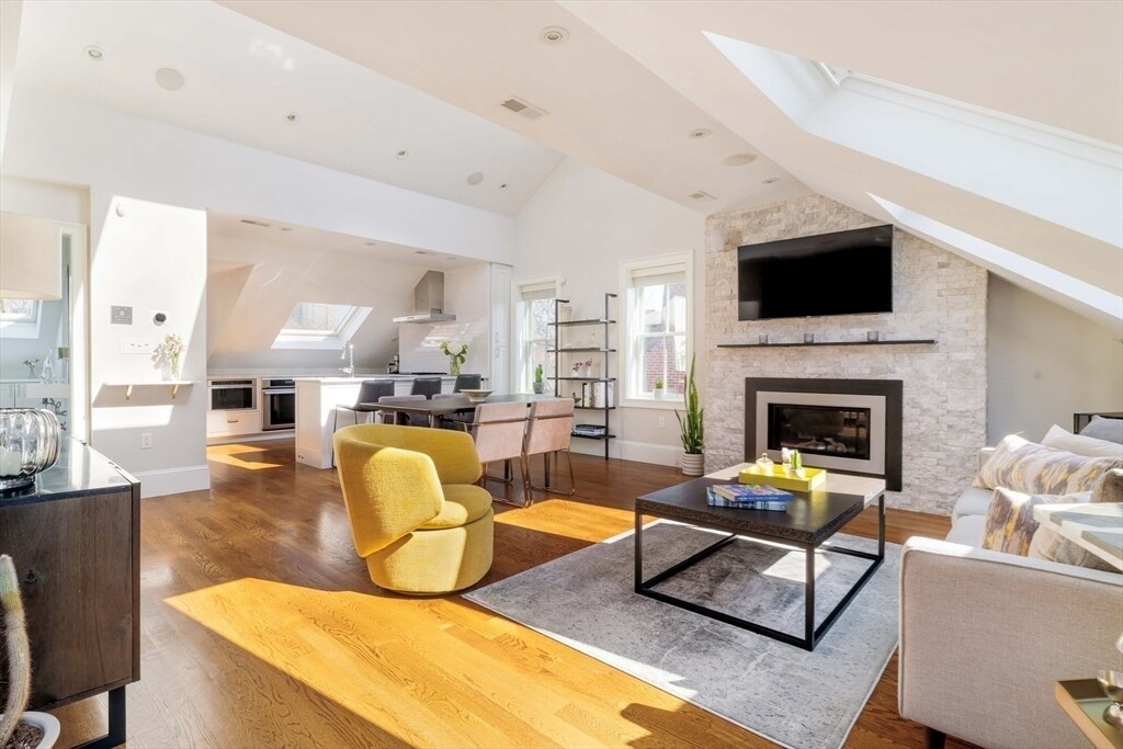 462 Shawmut Ave in Boston, MA - Building Photo