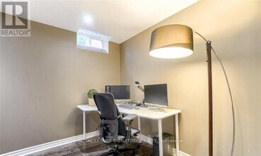 7256 Seabreeze Dr in Mississauga, ON - Building Photo - Building Photo