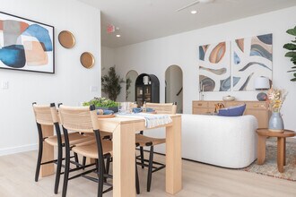 Oasis @ Round Rock in Round Rock, TX - Foto de edificio - Building Photo