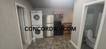 209 Burch St in Athens, WV - Building Photo - Building Photo