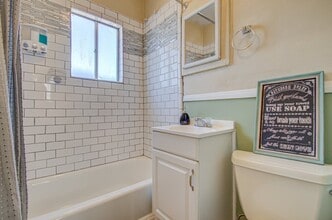 326 N 12th St in Phoenix, AZ - Foto de edificio - Building Photo