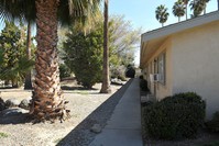 201 Walnut Ave in Coalinga, CA - Foto de edificio - Building Photo