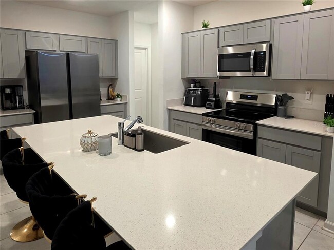 235 Hayley St in Winter Haven, FL - Building Photo - Building Photo