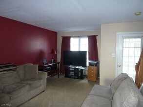 503 Tulsa Ct in Hackettstown, NJ - Building Photo - Building Photo