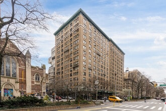 220 W 93rd St in New York, NY - Foto de edificio - Building Photo