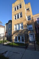 3422 W Grenshaw St in Chicago, IL - Building Photo