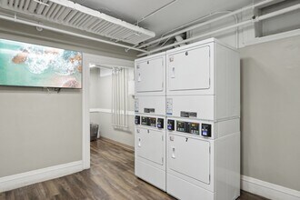 1402 Beacon St, Unit 1470-65 in Brookline, MA - Building Photo - Building Photo