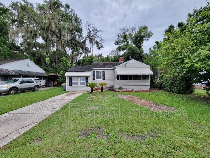 524 E 58th St in Jacksonville, FL - Building Photo