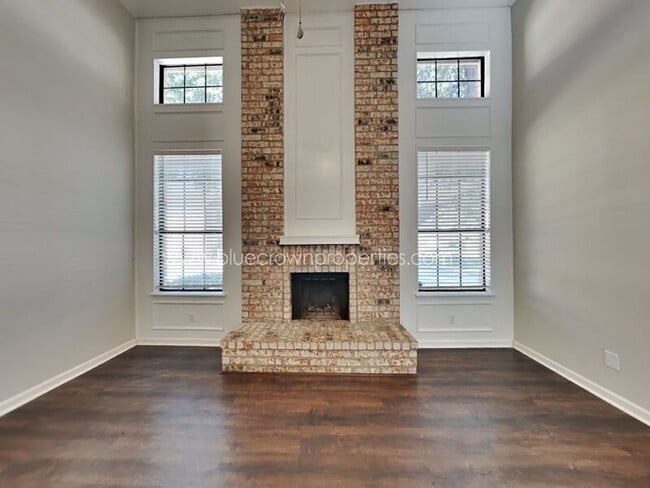 2903 Harbinger Ln in Dallas, TX - Building Photo - Building Photo