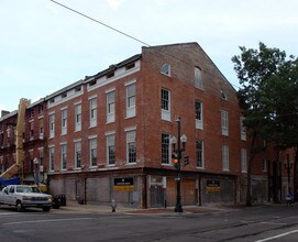 630 Julia St in New Orleans, LA - Building Photo - Building Photo