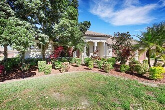 12500 Fairmont Dr in Ft. Myers, FL - Building Photo - Building Photo