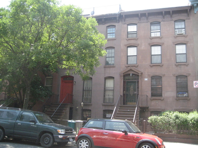 676 Warren St in Brooklyn, NY - Building Photo - Building Photo