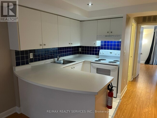 415 Jarvis St in Toronto, ON - Building Photo - Building Photo