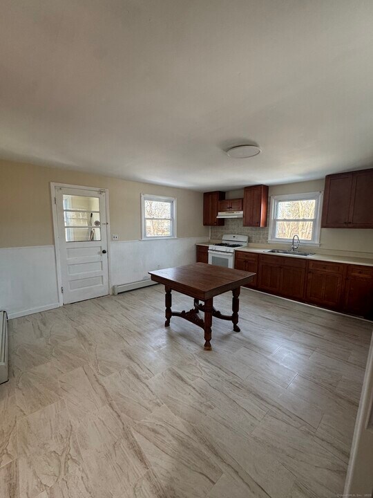 607 2nd Ave in West Haven, CT - Building Photo