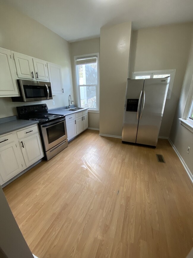 437 Loras Blvd in Dubuque, IA - Building Photo - Building Photo