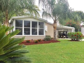 1215 Panama Pl in Lady Lake, FL - Building Photo