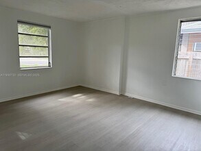 1821 SW 23rd St in Fort Lauderdale, FL - Building Photo - Building Photo