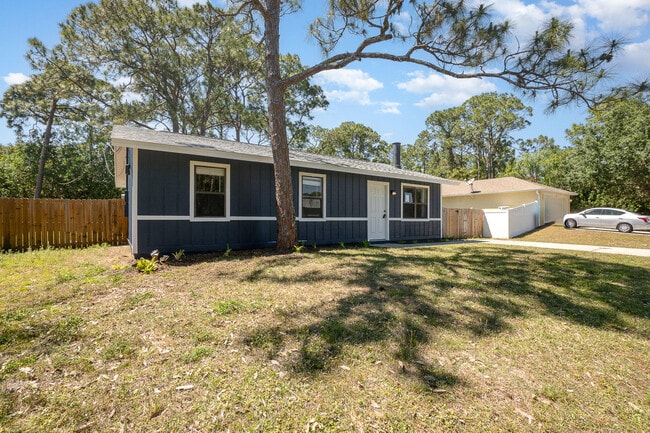 property at 158 Shalimar Ave NW