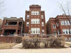 2736 W Giddings St in Chicago, IL - Building Photo