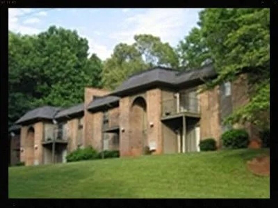 400 Orchard Trace Ln in Charlotte, NC - Foto de edificio