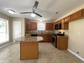 3611 Shadow Trail in Houston, TX - Building Photo - Building Photo