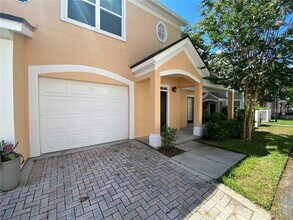 3324 Parkchester Square Blvd, Unit 103 in Orlando, FL - Building Photo - Building Photo