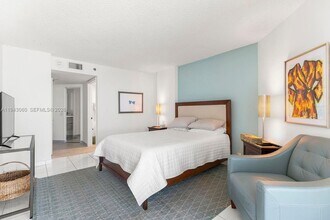 6767 Collins Ave in Miami, FL - Building Photo - Building Photo