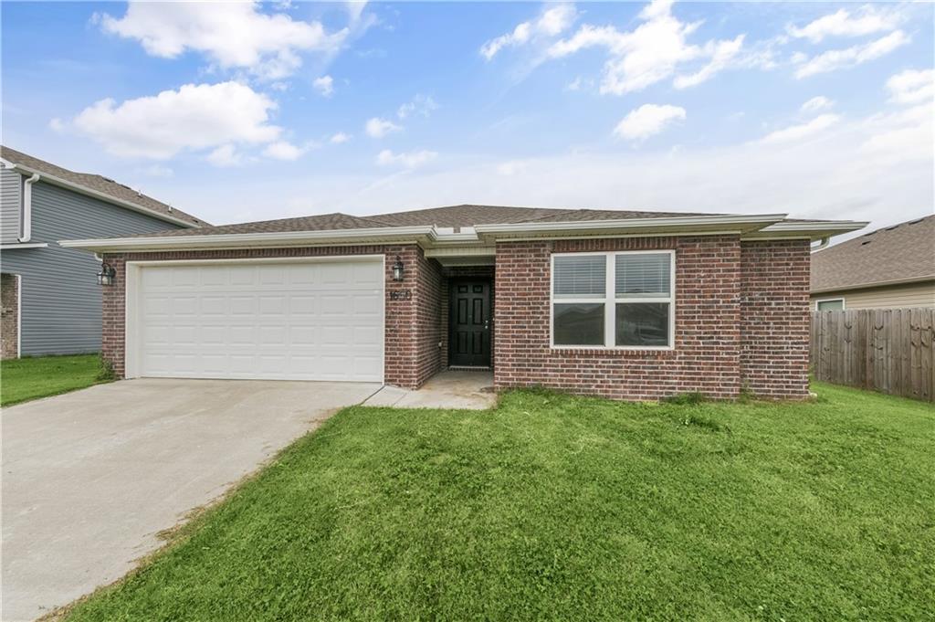 1650 King Rd in Centerton, AR - Building Photo