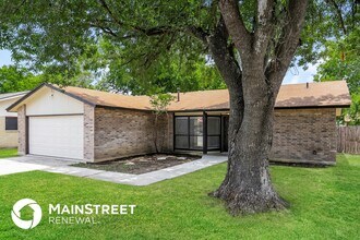 7506 Ledgebrook Dr in San Antonio, TX - Building Photo - Building Photo