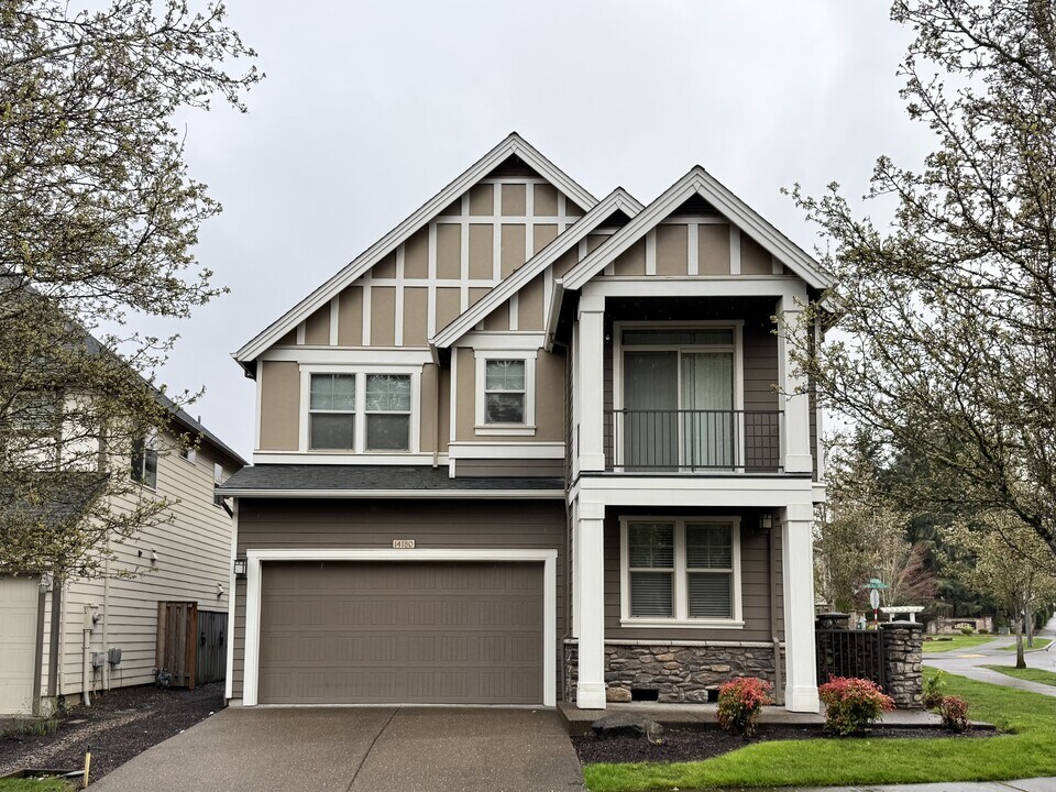 14180 SW Walnut Creek Way in Tigard, OR - Building Photo