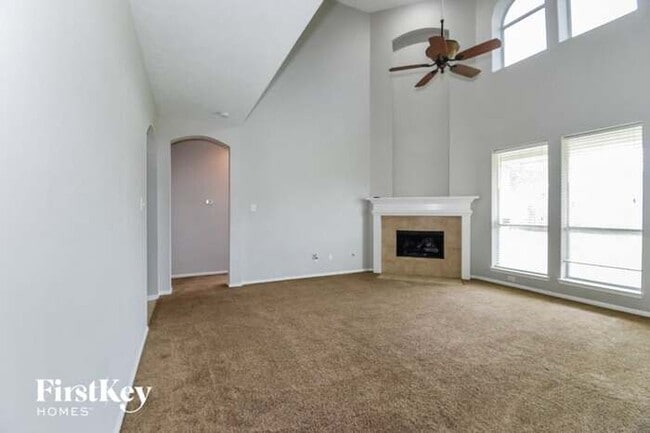 107 Northbay Ct in Dickinson, TX - Building Photo - Building Photo