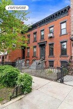 469 Evergreen Ave in Brooklyn, NY - Building Photo - Building Photo