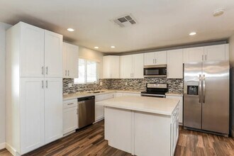 6101 S Parkside Dr in Tempe, AZ - Building Photo - Building Photo